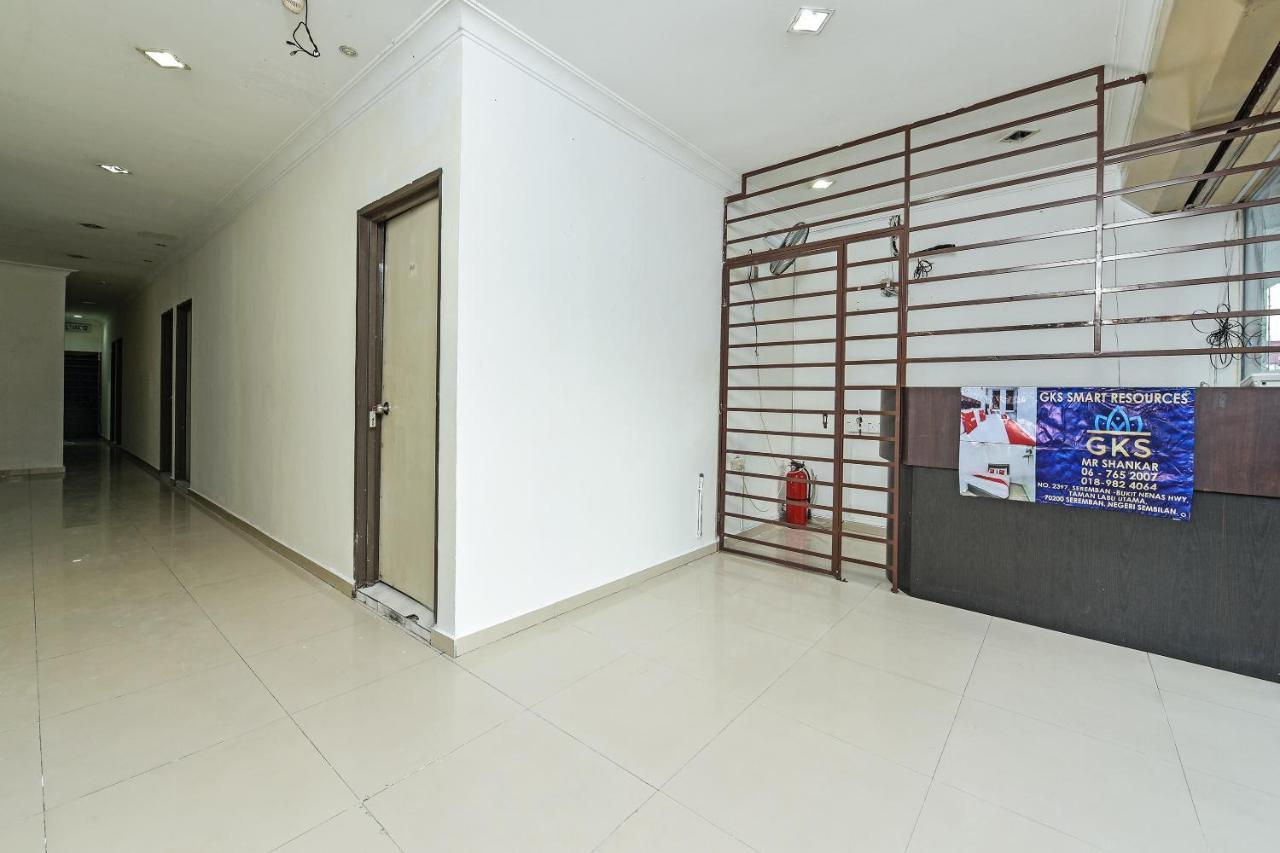 Oyo 90643 Gks Hotel Серембан Екстериор снимка