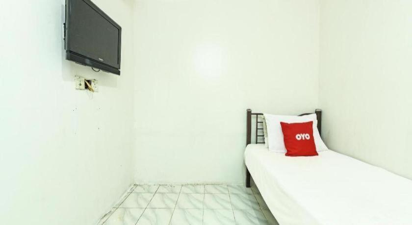 Oyo 90643 Gks Hotel Серембан Екстериор снимка