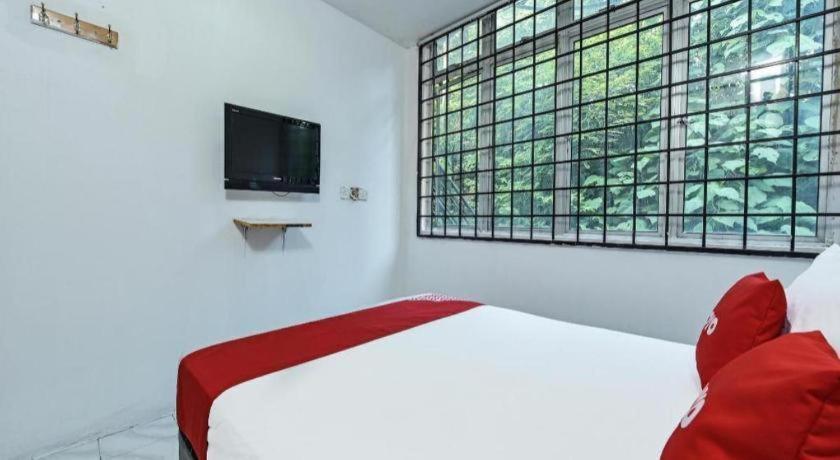 Oyo 90643 Gks Hotel Серембан Екстериор снимка